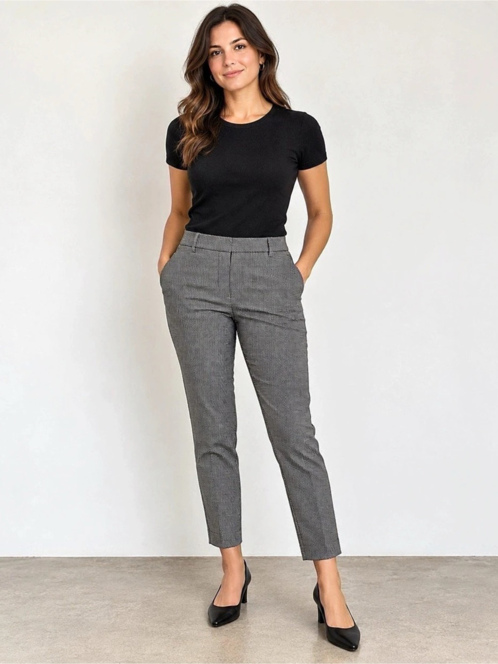 Banana Republic Ryan Ankle Pants Women’s Size 4 Black White Micro Print